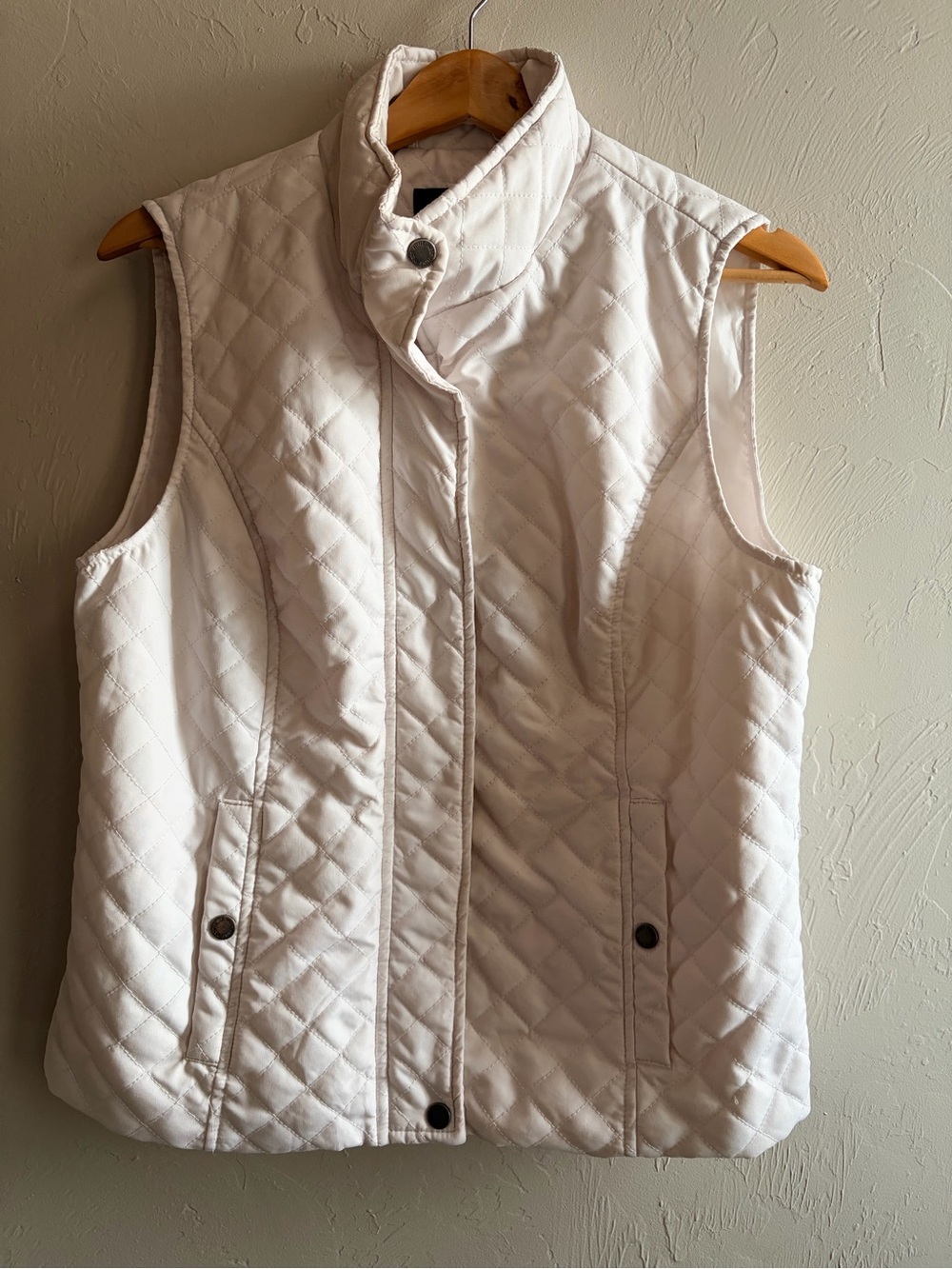 Nine West Quilted Snap Front Outdoor Vest White Women’s Size S Sleeveless Short